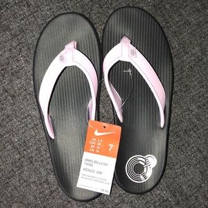 New Nike Bella Sandal, Light Pink